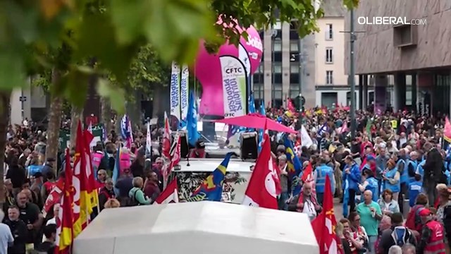França tem novo dia de protestos contra política fiscal do governo