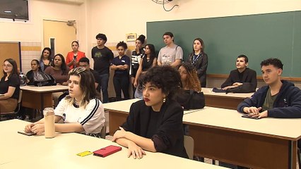Feira de carreiras da Unisantos conecta estudantes ao mercado de trabalho