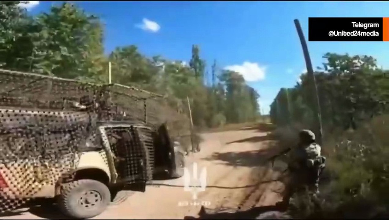 Forze Speciali ucraine abbattono drone FPV russo con un fucile durante un inseguimento