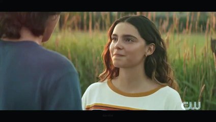 Superman and Lois 1x15 Jordan and Sarah Kiss Scene #000