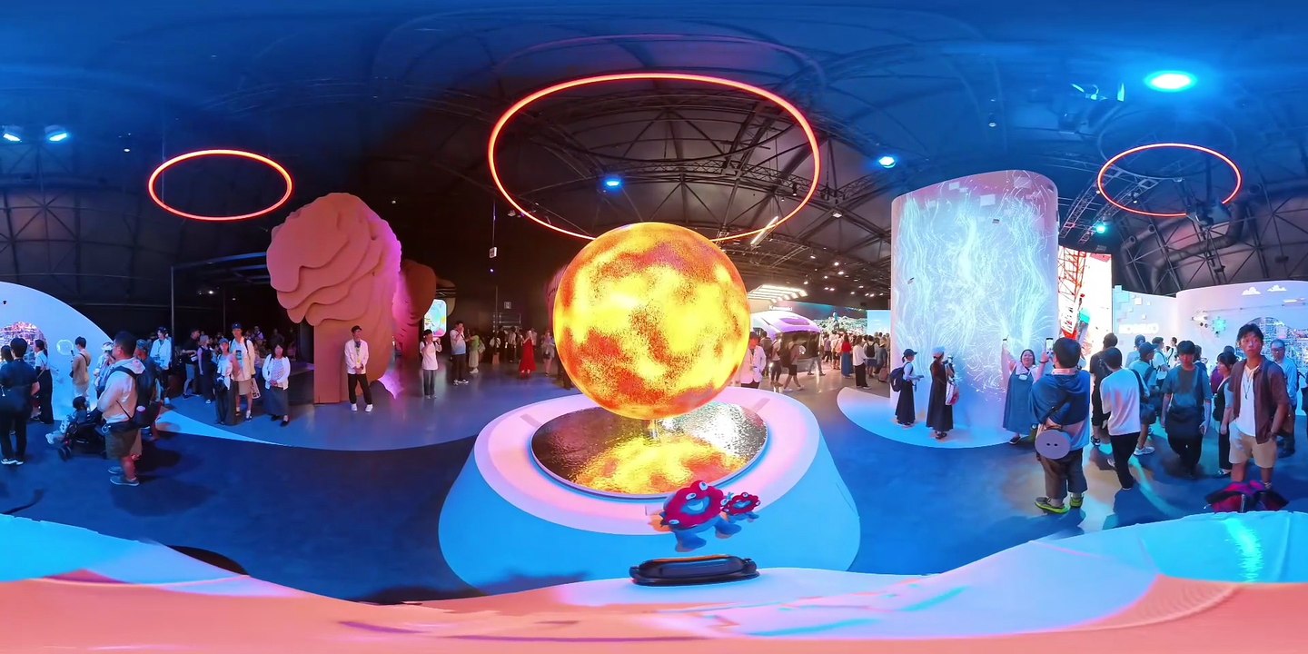 大阪・関西万博【未来の都市ゾーン】360°カメラ体験｜まるで未来都市を歩いているような臨場感！　Osaka Kansai Expo [Future City Zone] 360° Camera Experience | Feel like you're walking through a futuristic city!