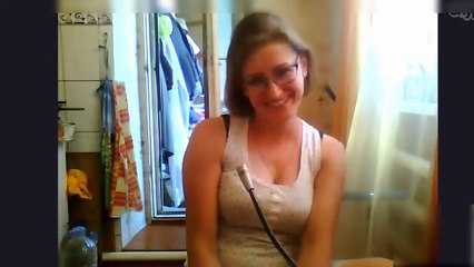 ये रुस्सियन गर्ल का क्लीवेज देख के आपका खड़ा हो जायेगा cool talk with cute Russian girl