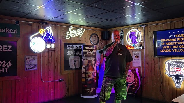 PEARL JAM - JEREMY (PERFORMED LIVE AT SCOREZ)