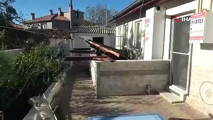 Menteşe\'de Fırtına Yıkımı! Düğerek\'te Minare Yıkıldı, Ağaçlar Devrildi!