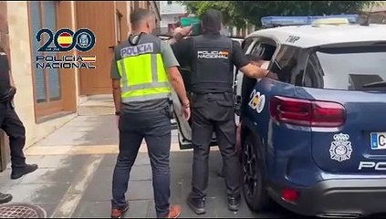 Detención de presunto agresor por la Policía Nacional