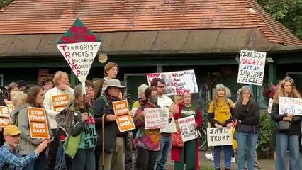 Hundreds in Edinburgh protest against Donald Trump state visit