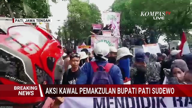Terbaru! Suasana Aksi Demo di Depan Gedung DPRD Pati, Tuntut Pemakzulan Bupati Sudewo?