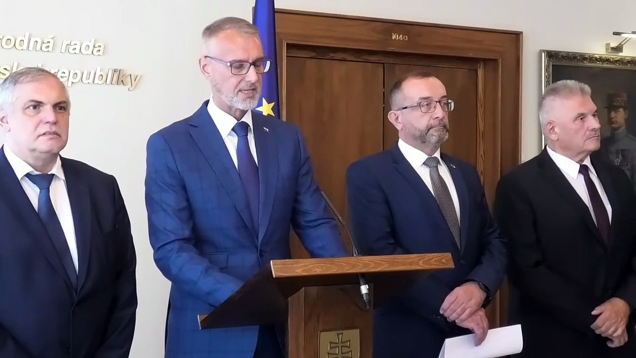 ZÁZNAM: R. Raši: Platy poslancov sa budúci rok v súvislosti s konsolidáciou znížia