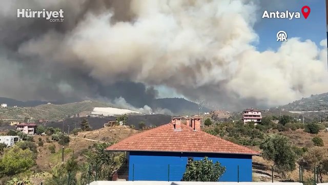 Antalya'nın Alanya ilçesindeki orman yangınına müdahale sürüyor
