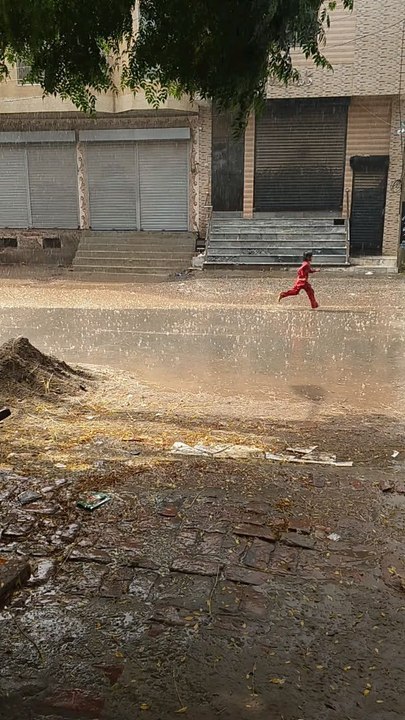 Dhoop Main Barish Kiu Hoty Hain #foryou #love #chocolate #cake #viral #viralreels #viralvideo #short