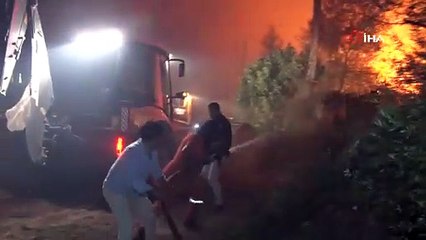 Antalya, bir gecede 2 ilçedeki 5 ayrı noktada yangınla mücadele etti