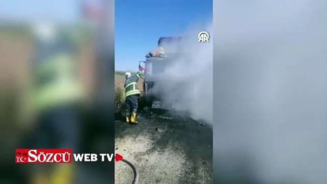 Adana'da saman yüklü tırda çıkan yangın söndürüldü