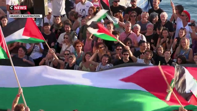 Les préfets devront s’opposer aux mairies qui souhaitent faire flotter le drapeau palestinien