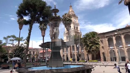 Dañaron la histórica fuente “Las Tres Gracias” en la Plaza 14 de Septiembre de Cochabamba. Foto: Red Uno
