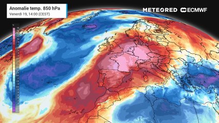 La vasta avvezione fredda in discesa verso l'Italia
