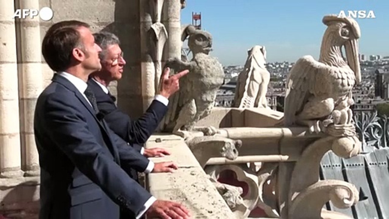 Macron inaugura la riapertura delle torri di Notre-Dame