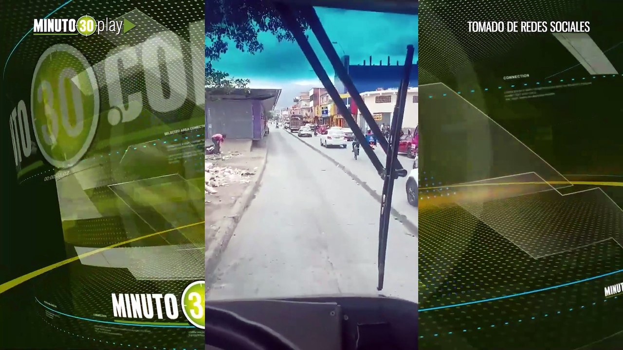 Papá entregó a su hijo tras vandalizar a punta de piedras un bus del MIO