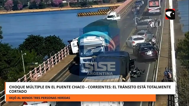 Choque múltiple en el puente Chaco - Corrientes el tránsito está totalmente cortado