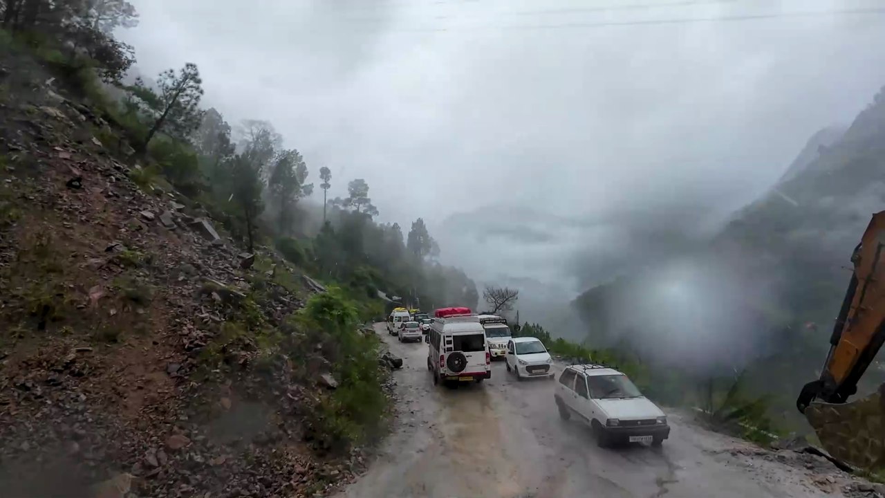Jeori to Rampur Landslide to Shimla to Chandigarh to Delhi - Sarahan Landslide - Pin Bhaba Pass Trek