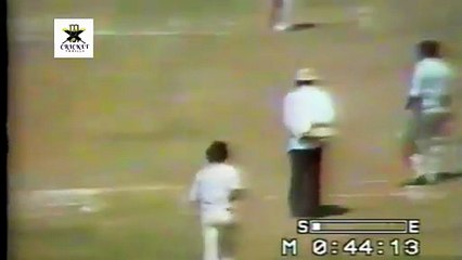 Tahir Naqqash vs Roy Dias 1st ODI, Karachi, March 12, 1982