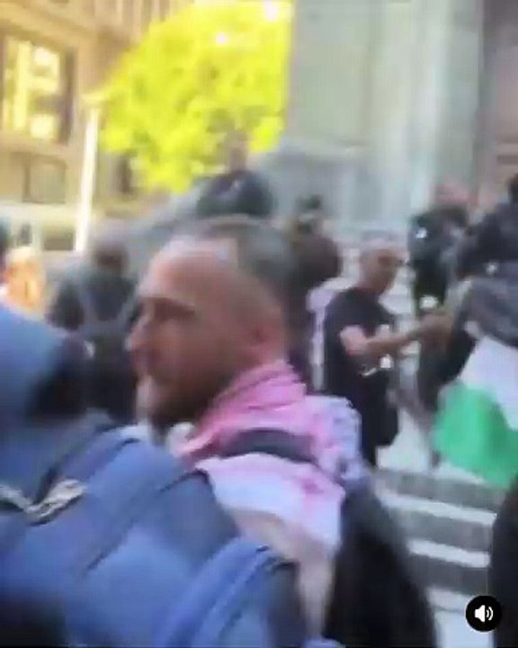 Small clash between Palestinian and Israeli demonstrators in France