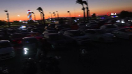 Sinema tutkunları için farklı bir deneyim: Arabada film izlediler