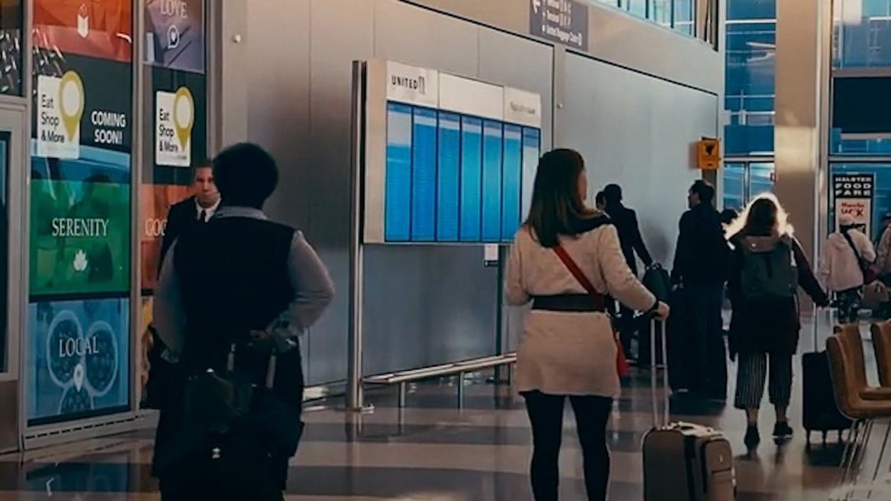 H 1B वीजा पर Trump के फैसले से बढ़े फ्लाइट्स के दाम