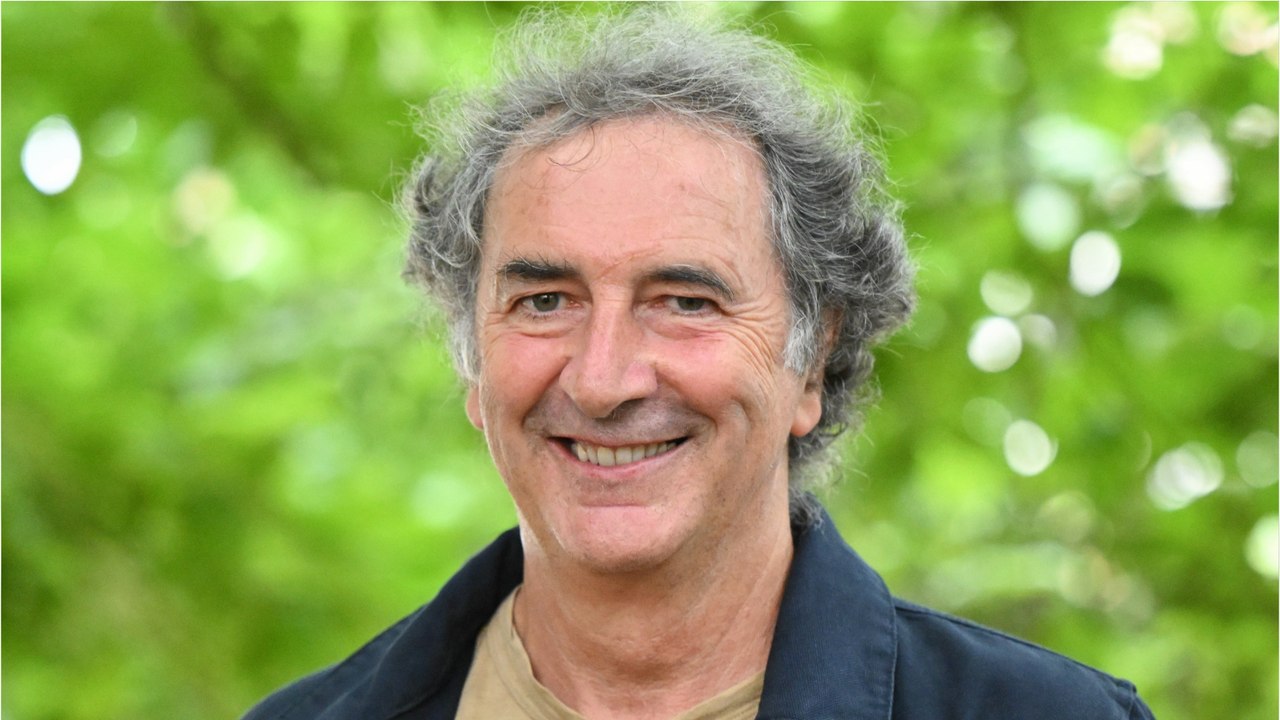 GALA VIDEO - François Morel rend un bouleversant hommage à sa femme disparue : qui était Christine Patry-Morel, mère de son fils Valentin ?