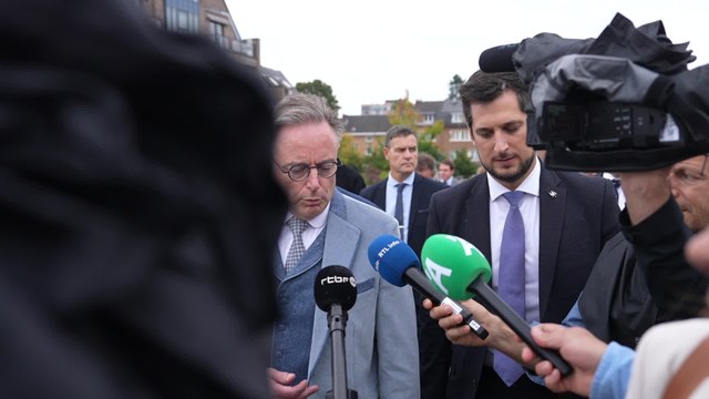 Bart de Wever en visite aux fêtes de Wallonie à Namur