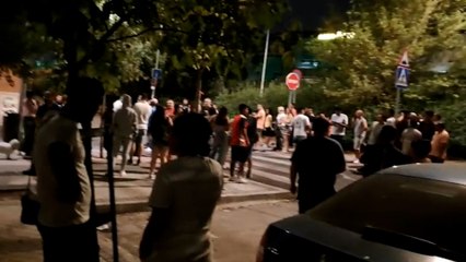 Noche de tensión por el edificio industrial okupado en Barajas