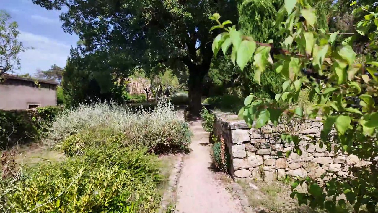 aveyron 2024 partie #4 : on sort de l'Aveyron visite de Bruniquel, Penne et Puycelsi