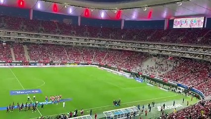 ¡Abucheos a Alexis Vega!