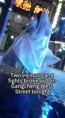 To escape pursuit, she seeks help from a ruthless mafia boss, but he falls for her and spoils her!