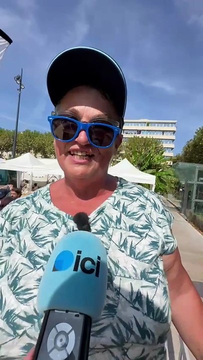 Yolande, gagnante de l'édition 2025 du concours de gobeur d'huître à Sète