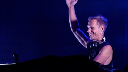 Dünyaca ünlü DJ Armin van Buuren İstanbul’da sahne aldı!