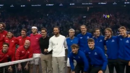 Stephen Curry Hace una Sorpresa en la Laver Cup con Federer 🏆