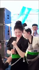 Nhạc sàn tây bắc 2025 gái xinh nhảy đám cưới