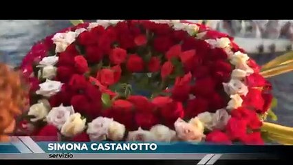 Tra Lipari e Vulcano lo "Sposalizio dei Faraglioni"