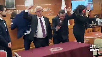 Bayrampaşa Belediyesi'ndeki Başkanvekilliği seçimini İbrahim Kahraman kazandı