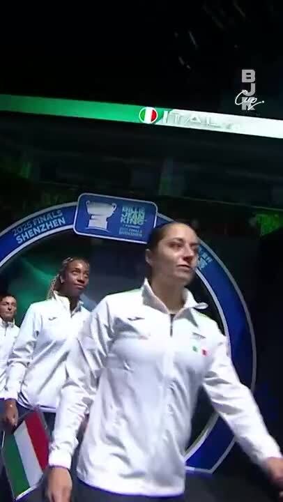Italy walk out to final