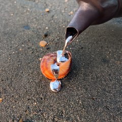 Seashell meets molten metal! 🐚 Insane result! 🔥
