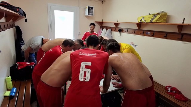 LA JOIE D'UNE BELLE VICTOIRE DES SENIORS A PAR 7 à 0