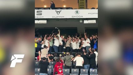 Sadettin Saran'ı destekleyen kongre üyeleri, stadyumda kutlama yapmaya başladı