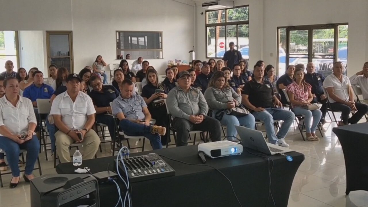 Fiscalía de Cuentas capacita a funcionarios en Boquerón sobre el uso correcto de fondos públicos