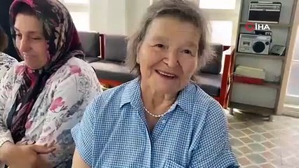 Alaşehir Belediyesi’nden yaşlı ve emeklilere mobil bankacılık kursu