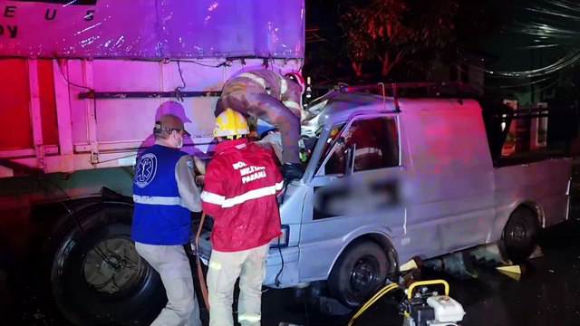 Mulher fica presa às ferragens após colisão em semirreboque; condutora é presa por embriaguez