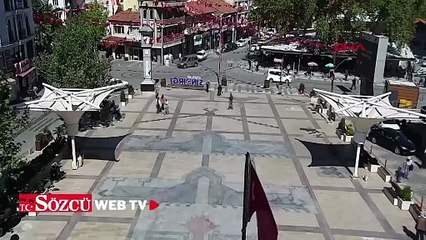 Balıkesir'in Sındırgı ilçesindeki deprem anı kameraya yansıdı