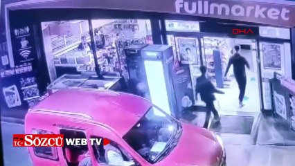 Takip edip bıçak çektikleri 2 kişinin 150 TL'sini gasbettiler; 2 tutuklama