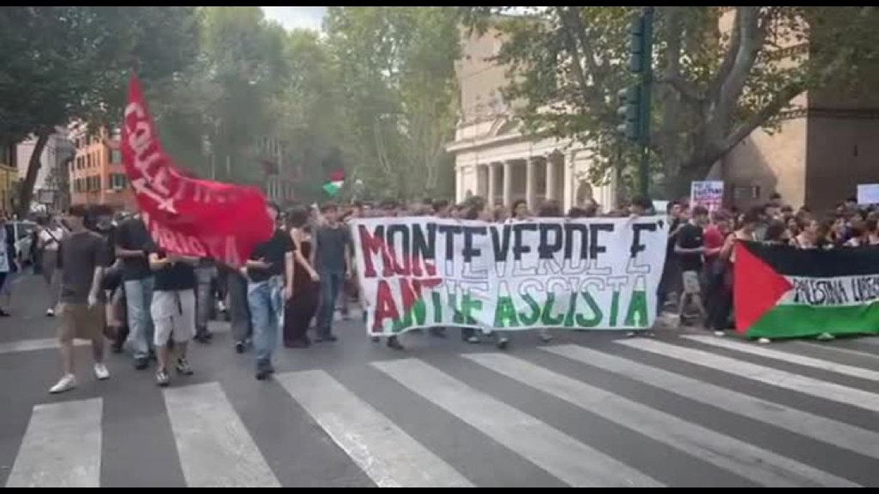 A Roma gli studenti si uniscono allo sciopero per Gaza e la Palestina