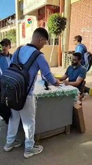 شاهد كيف يسجل الطلاب حضورهم.. رصد الغياب إلكترونيًا في مدارس المنوفية